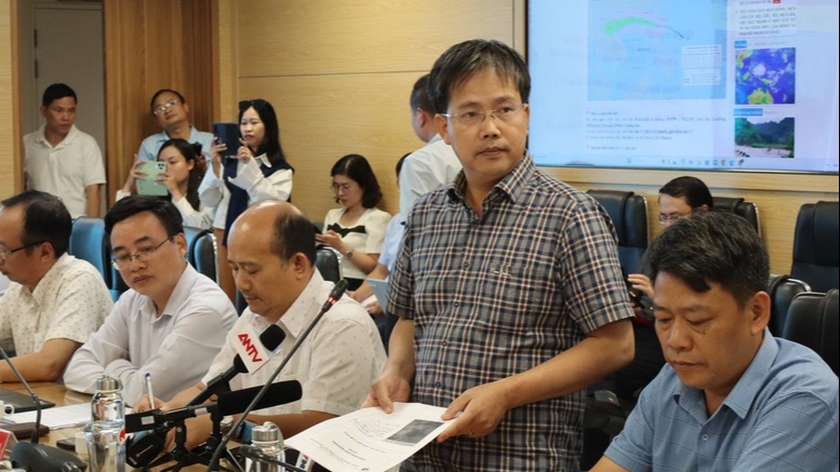 Hơn 300.000 cán bộ chiến sĩ, dân quân tự vệ cùng 8.000 phương tiện, 6 máy bay sẵn sàng ứng phó siêu bão RAGASA - Ảnh 1.
