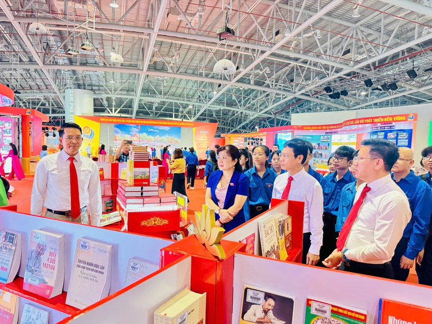 Quảng Ninh: Nhiều chương trình, hoạt động chào mừng Đại hội đại biểu Đảng bộ tỉnh - Ảnh 1.