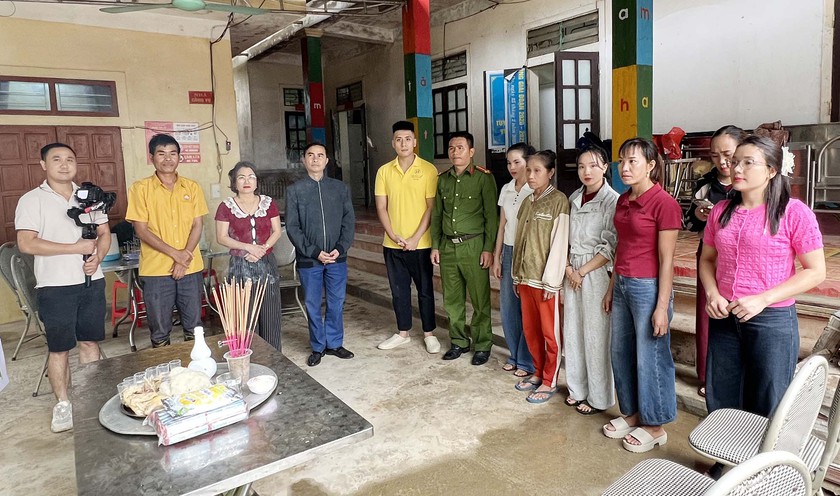 Lễ động thổ làm nhà cháu Lương Bảo Vy 5 tuổi mồ côi - Ảnh 3.