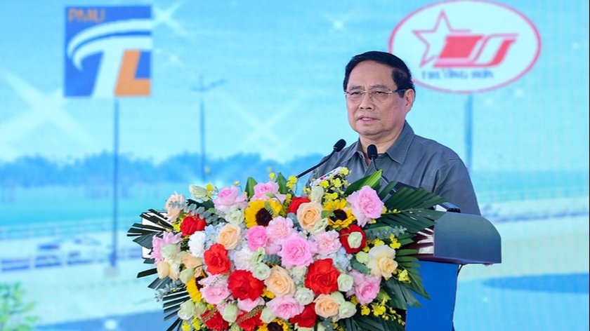 Khánh thành cầu Phong Châu mới trước 3 tháng so với kế hoạch - Ảnh 3.