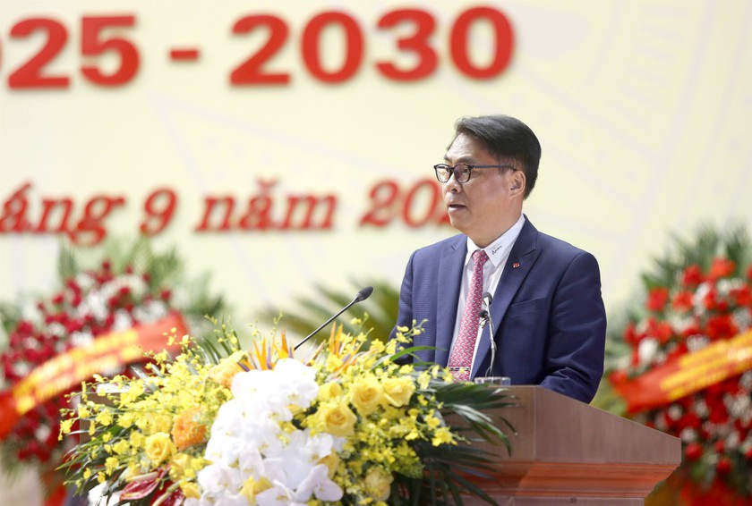 Đồng chí Trịnh Việt Hùng giữ chức Bí thư Tỉnh ủy Lào Cai, nhiệm kỳ 2025 - 2030 - Ảnh 2.