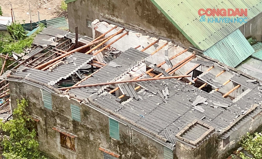 Bão số 10 đổ bộ vào Nghệ An, người dân trắng đêm chứng kiến gió giật kinh hoàng- Ảnh 1.