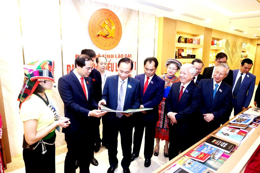 Khai mạc Đại hội đại biểu Đảng bộ tỉnh Lào Cai lần thứ I, nhiệm kỳ 2025 - 2030- Ảnh 9.