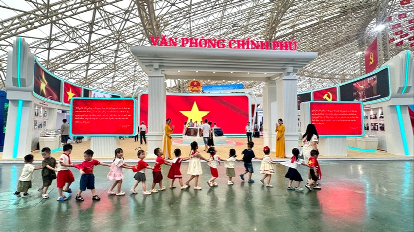 Kéo dài thời gian Triển lãm thành tựu Đất nước đến hết ngày 15/9/2025 - Ảnh 1.