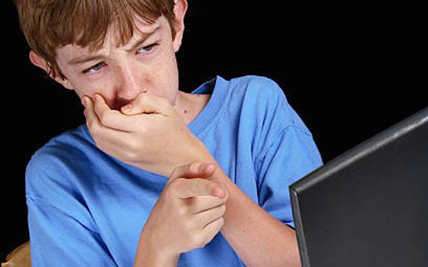 Cảnh báo: Lừa đảo, khiêu dâm từ web “đen” tấn công giới trẻ tuổi học đường. Ảnh minh hoạ: gettyimages Cảnh báo: Lừa đảo, khiêu dâm từ web “đen” tấn công giới trẻ tuổi học đường. Ảnh minh hoạ: gettyimages