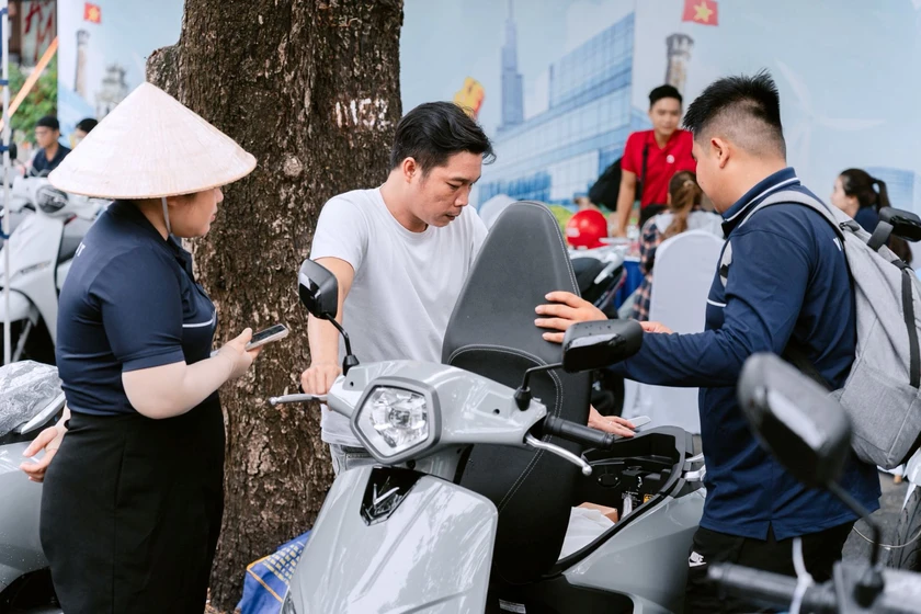 Chủ xe VinFast Feliz Neo: Lái mê, an toàn vượt trội, giá “hời” chưa từng thấy- Ảnh 2. Chủ xe VinFast Feliz Neo: Lái mê, an toàn vượt trội, giá “hời” chưa từng thấy- Ảnh 2.