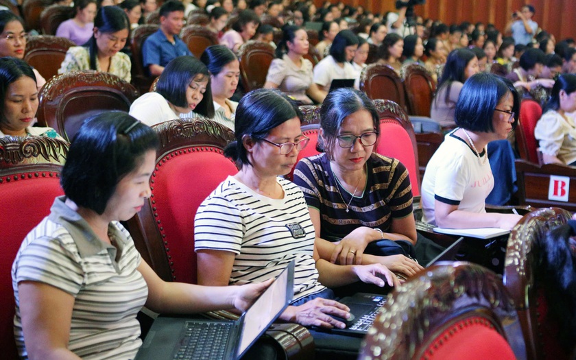 Hội Khuyến học tỉnh Hưng Yên hợp tác mở các lớp tập huấn chuyển đổi số và ứng dụng AI - Ảnh 2.