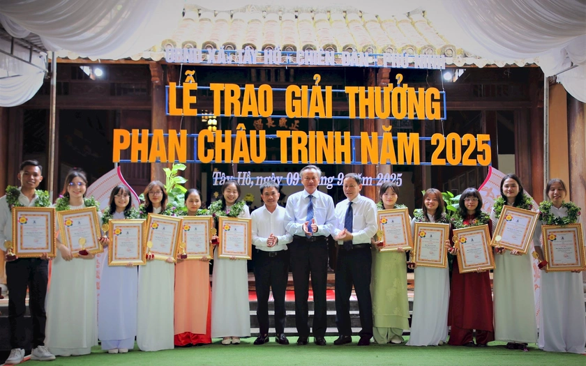 Đà Nẵng trao Giải thưởng Phan Châu Trinh cho 76 cá nhân xuất sắc - Ảnh 2.