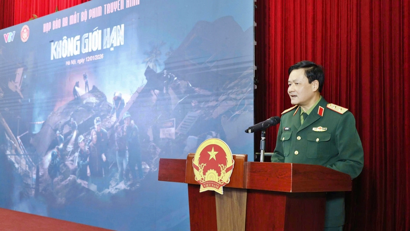 "Kh&ocirc;ng giới hạn" khắc hoạ người l&iacute;nh thời b&igrave;nh - Ảnh 2.