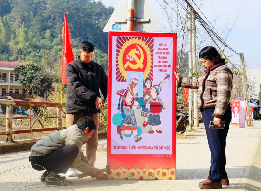 L&agrave;o Cai rực rỡ cờ hoa ch&agrave;o mừng Đại hội Đảng to&agrave;n quốc lần thứ XIV - Ảnh 8.