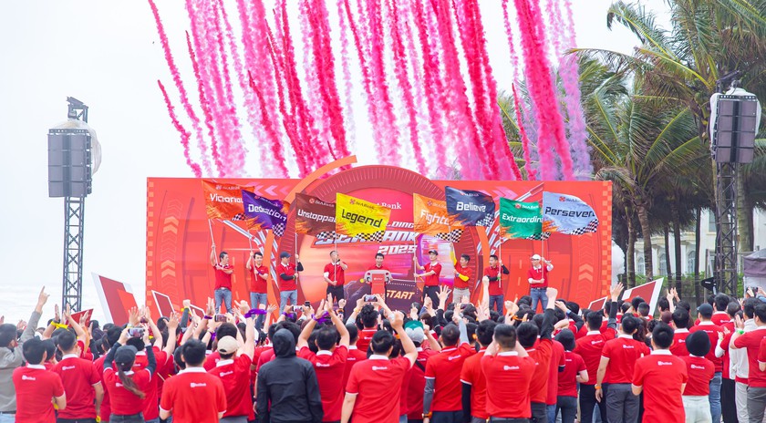 Hai giải thưởng uy t&iacute;n ghi nhận chiến lược ph&aacute;t triển bền vững của SeABank - Ảnh 3.