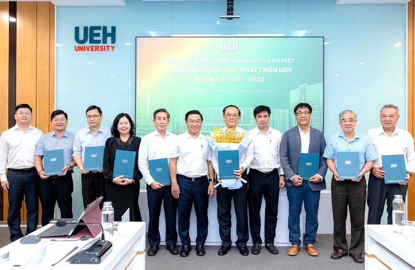 Kết th&uacute;c hoạt động hội đồng trường đại học, Bộ Gi&aacute;o dục v&agrave; Đ&agrave;o tạo chỉ đạo mới về nh&acirc;n sự - Ảnh 1.