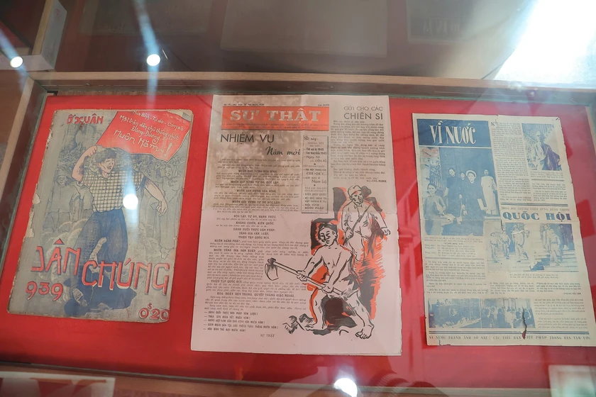 "Từ trang b&aacute;o đến trang sử", k&yacute; ức b&aacute;o ch&iacute; h&ograve;a c&ugrave;ng m&ugrave;a xu&acirc;n d&acirc;n tộc - Ảnh 8.