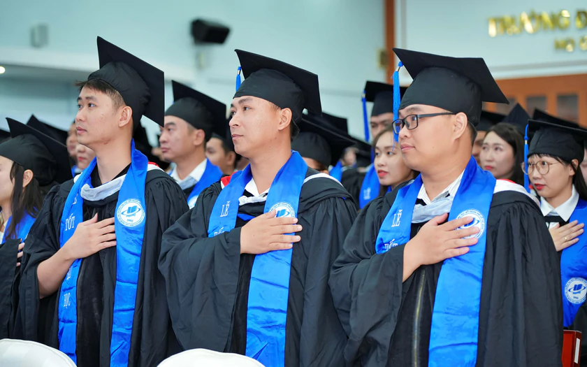 Trường Đại học đầu ti&ecirc;n tại Việt Nam c&oacute; 5 chương tr&igrave;nh Cử nh&acirc;n đ&agrave;o tạo từ xa đạt chuẩn kiểm định FIBAA (Ch&acirc;u &Acirc;u) - Ảnh 2.