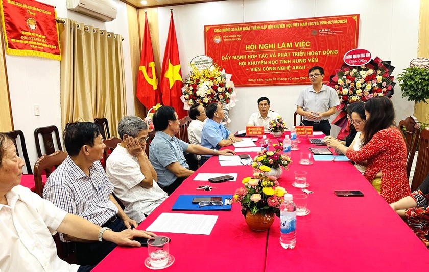 Hội Khuyến học Hưng Y&ecirc;n tăng cường đẩy mạnh chuyển đổi số v&agrave; ứng dụng AI - Ảnh 2.