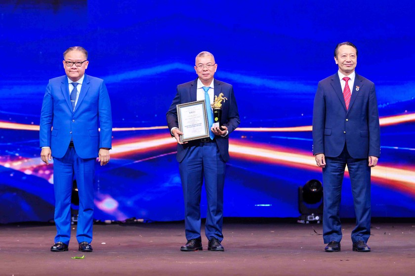 Tổng gi&aacute;m đốc EVNHCMC Nguyễn Văn Thanh được vinh danh "Doanh nh&acirc;n Việt Nam ti&ecirc;u biểu - C&uacute;p Th&aacute;nh Gi&oacute;ng" năm 2026 - Ảnh 2.