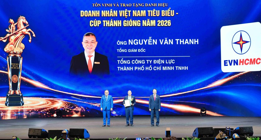 Tổng gi&aacute;m đốc EVNHCMC Nguyễn Văn Thanh được vinh danh "Doanh nh&acirc;n Việt Nam ti&ecirc;u biểu - C&uacute;p Th&aacute;nh Gi&oacute;ng" năm 2026 - Ảnh 1.