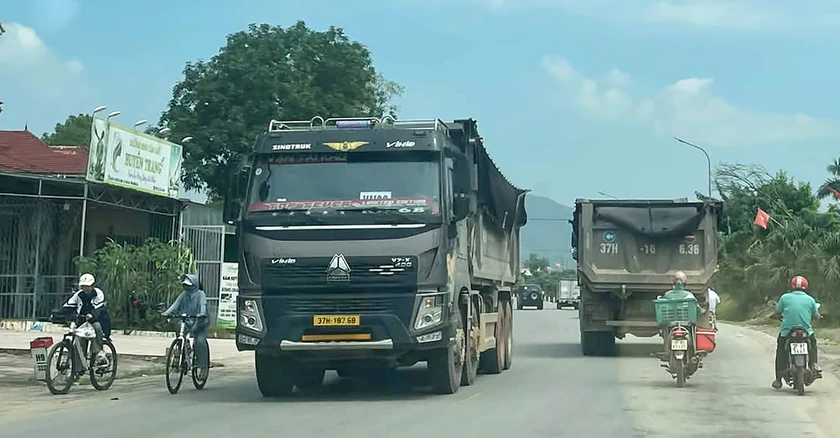 Nghệ An chấn chỉnh 2 nhà thầu khai thác mỏ đất thi công cao tốc Vinh - Thanh Thủy - Ảnh 6.