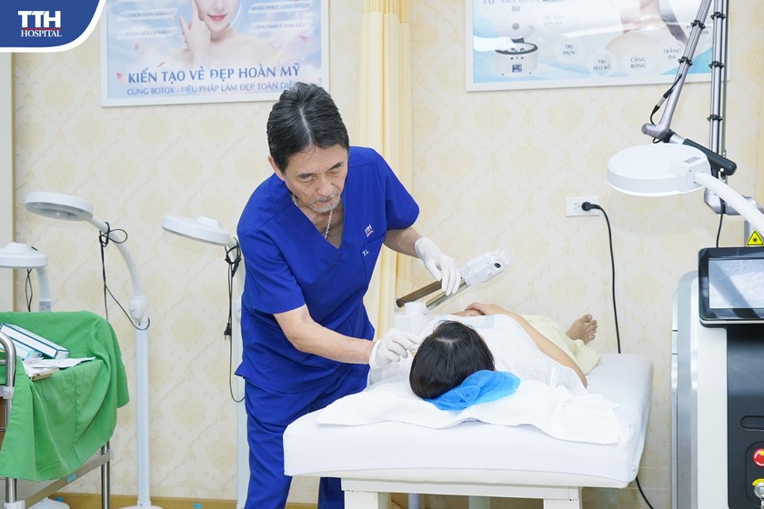 Chăm s&oacute;c da chuẩn y khoa, nhận ưu đ&atilde;i l&ecirc;n đến 30% tại Bệnh viện Đa khoa TTH Quảng B&igrave;nh - Ảnh 3.
