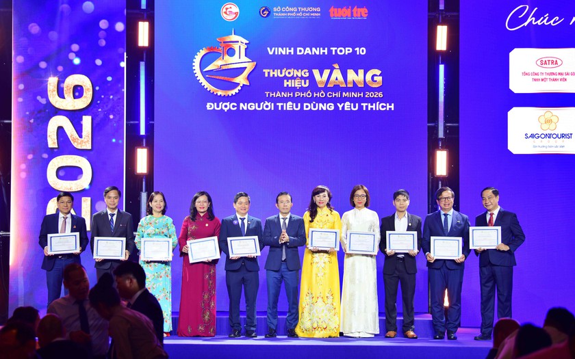 Tổng công ty Điện lực Thành phố Hồ Chí Minh (EVNHCMC) đoạt giải Thương hiệu Vàng - Ảnh 3.
