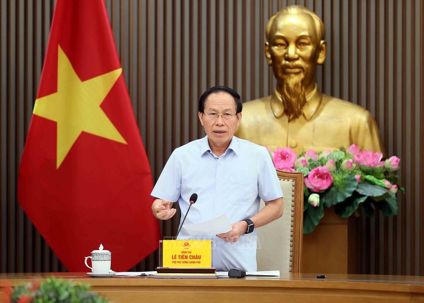 Phó Thủ tướng yêu cầu rà soát 114 "siêu trường" có trên 100 lớp sau sắp xếp - Ảnh 1.