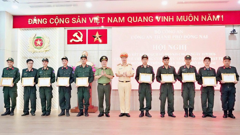 Cảnh s&aacute;t giao th&ocirc;ng Đồng Nai kiểm tra 17.062 phương tiện, xử l&yacute; vi phạm với số tiền 26,12 tỷ đồng - Ảnh 7.