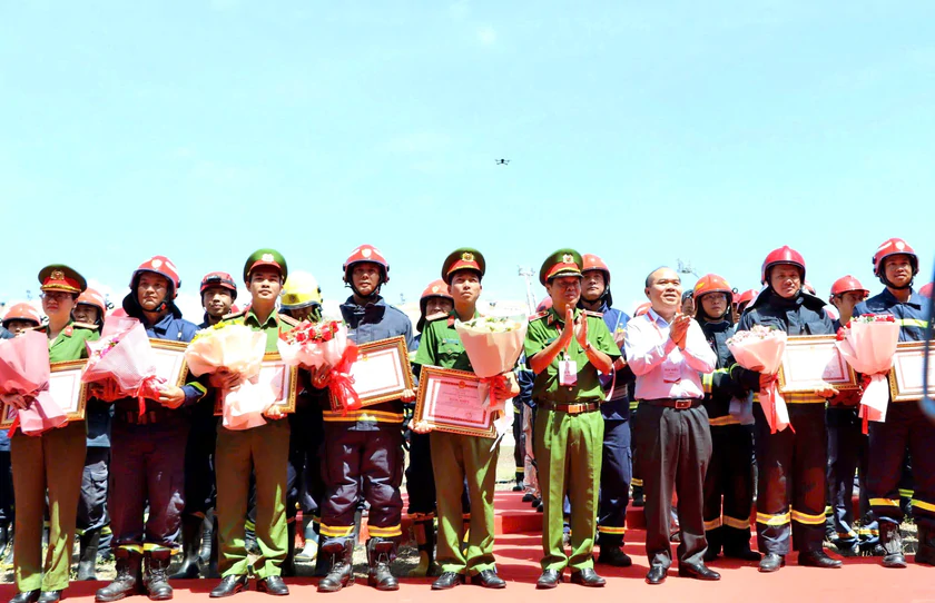 Th&agrave;nh phố Hồ Ch&iacute; Minh: Diễn tập ứng cứu sự cố ch&aacute;y, nổ tại C&ocirc;ng ty Đường ống kh&iacute; Nam C&ocirc;n Sơn - Ảnh 4.