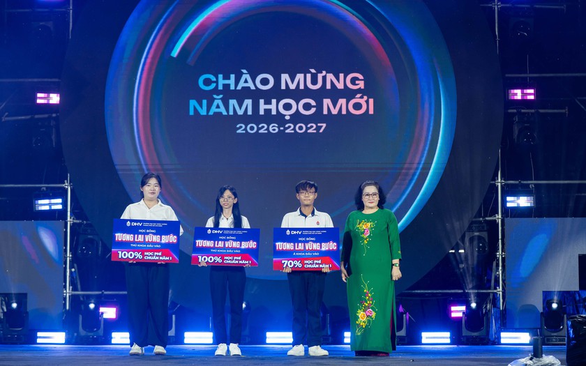 Trường Đại học H&ugrave;ng Vương tổ chức hội trại ch&agrave;o mừng năm học 2026-2027 chủ đề "Khởi đầu toả s&aacute;ng" - Ảnh 2.