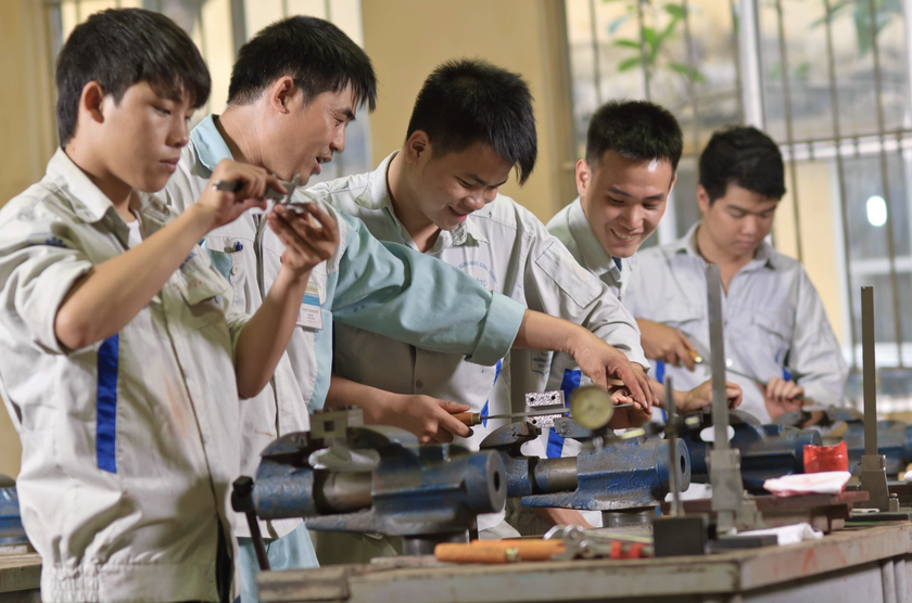 Gi&aacute;o vi&ecirc;n nghề c&oacute; thể được cấp chứng chỉ năng lực m&agrave; kh&ocirc;ng cần tham gia kh&oacute;a bồi dưỡng - Ảnh 1.