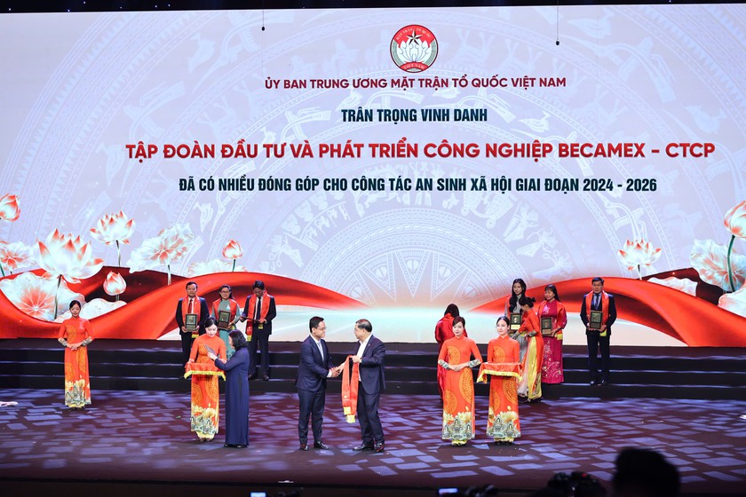 Tập đo&agrave;n Becamex được vinh danh v&igrave; những đ&oacute;ng g&oacute;p ti&ecirc;u biểu trong c&ocirc;ng t&aacute;c an sinh x&atilde; hội - Ảnh 2.