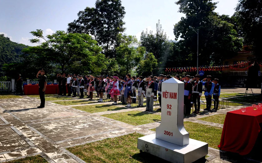 Chương trình “Cột mốc biên cương - Mái trường liên cấp” ở Lào Cai - Ảnh 3.