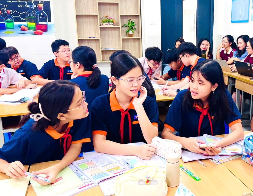 Kh&ocirc;ng x&eacute;t thi đua bằng tỷ lệ kh&aacute;, giỏi: Đ&aacute;nh gi&aacute; thế n&agrave;o để tạo động lực cho nh&agrave; gi&aacute;o? - Ảnh 1.