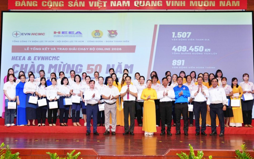 Điện lực Th&agrave;nh phố Hồ Ch&iacute; Minh tổng kết phong tr&agrave;o thi đua 1.500 s&aacute;ng kiến, giải ph&aacute;p v&agrave; trao giải đi bộ trực tuyến - Ảnh 3.