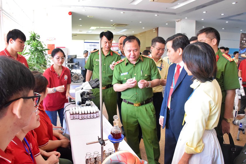 Trường Cao đẳng Kỹ nghệ II, Bộ C&ocirc;ng an khai giảng kh&oacute;a đ&agrave;o tạo nghề cho 1.597 học vi&ecirc;n - Ảnh 3.