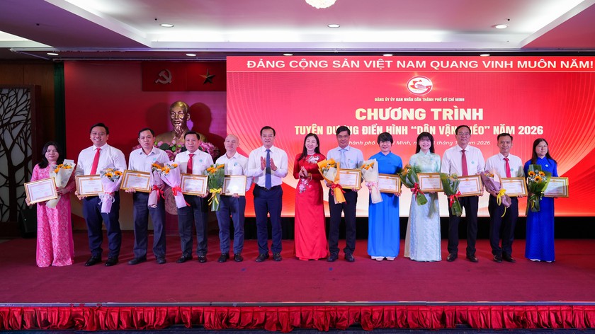 Điện lực Th&agrave;nh phố Hồ Ch&iacute; Minh: D&acirc;n vận kh&eacute;o từ những c&ocirc;ng tr&igrave;nh phục vụ người d&acirc;n đến chăm lo người lao động - Ảnh 1.