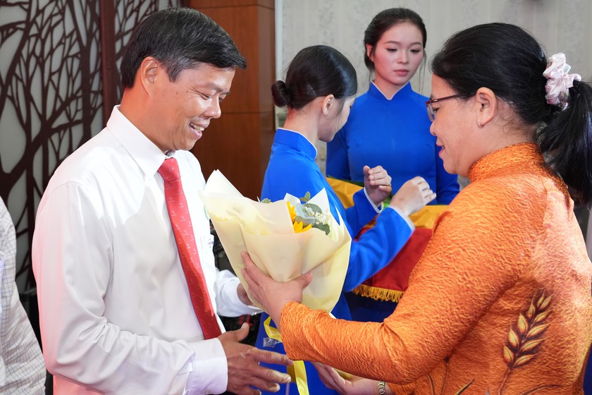 Điện lực Th&agrave;nh phố Hồ Ch&iacute; Minh: D&acirc;n vận kh&eacute;o từ những c&ocirc;ng tr&igrave;nh phục vụ người d&acirc;n đến chăm lo người lao động - Ảnh 2.