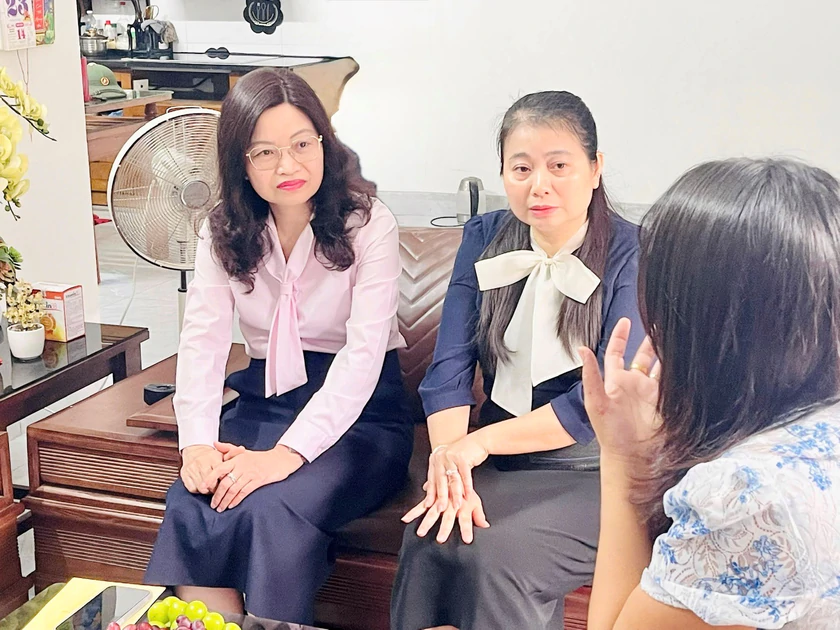 Bộ Gi&aacute;o dục v&agrave; Đ&agrave;o tạo chỉ đạo khẩn trương l&agrave;m r&otilde;, xử l&iacute; nghi&ecirc;m minh vụ nam sinh h&agrave;nh hung gi&aacute;o vi&ecirc;n - Ảnh 1.