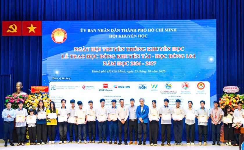 26 năm Học bổng khuyến tài tiếp sức hàng ngàn sinh viên vượt khó tại Thành phố Hồ Chí Minh - Ảnh 3.