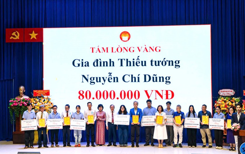 26 năm Học bổng khuyến tài tiếp sức hàng ngàn sinh viên vượt khó tại Thành phố Hồ Chí Minh - Ảnh 7.