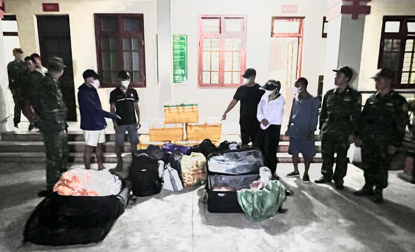 L&agrave;o Cai: Triệt ph&aacute; đường d&acirc;y bu&ocirc;n lậu trứng g&agrave; non &ldquo;bẩn&rdquo; qua bi&ecirc;n giới - Ảnh 1.