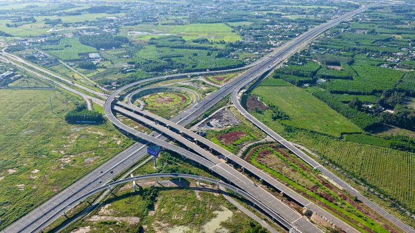 Đảm bảo hoạt động khai th&aacute;c Cảng h&agrave;ng kh&ocirc;ng quốc tế Long Th&agrave;nh - Ảnh 2.