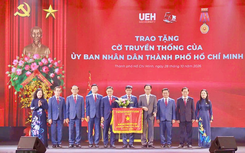 Tổng B&iacute; thư, Chủ tịch nước T&ocirc; L&acirc;m dự kỷ niệm 50 năm th&agrave;nh lập Đại học Kinh tế Th&agrave;nh phố Hồ Ch&iacute; Minh - Ảnh 5.