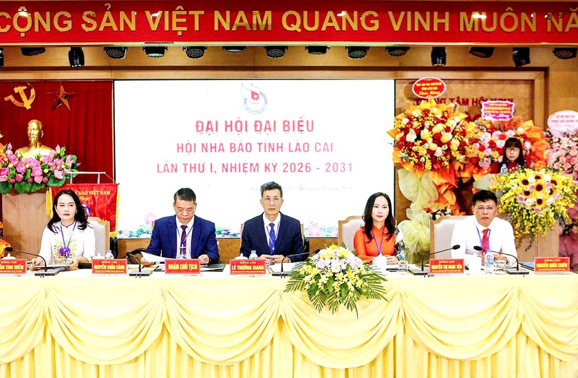 Xây dựng đội ngũ người làm báo Lào Cai chuyên nghiệp, nhân văn, hiện đại - Ảnh 2.