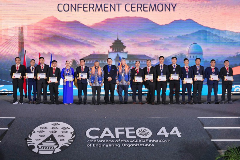Điện lực Th&agrave;nh phố Hồ Ch&iacute; Minh c&oacute; th&ecirc;m 18 c&aacute; nh&acirc;n được vinh danh Kỹ sư chuy&ecirc;n nghiệp ASEAN - Ảnh 1.