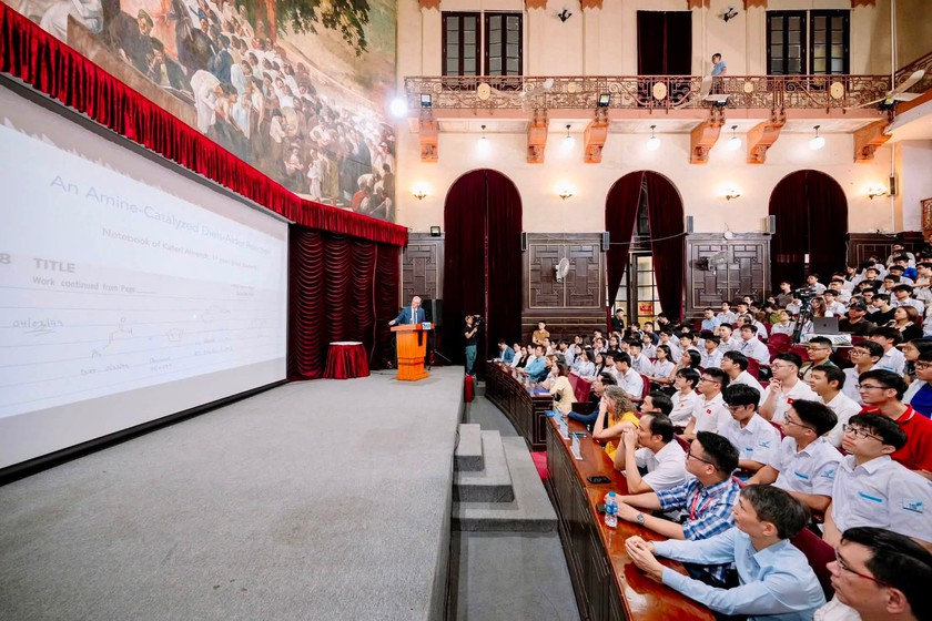 8.000 &ldquo;chiếc ch&igrave;a kh&oacute;a&rdquo; cho một cơ hội mở c&aacute;nh cửa t&igrave;m ra thuốc mới - Ảnh 1.