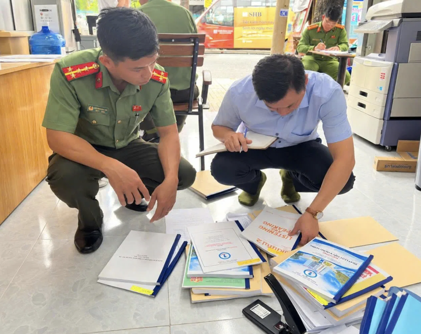 Ph&aacute;t hiện cơ sở photocopy sao ch&eacute;p tr&aacute;i ph&eacute;p 48 s&aacute;ch gi&aacute;o khoa, gi&aacute;o tr&igrave;nh để b&aacute;n - Ảnh 1.