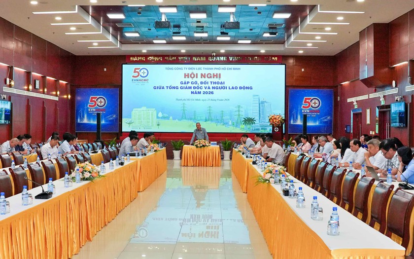 Điện lực Th&agrave;nh phố Hồ Ch&iacute; Minh đối thoại với người lao động, kịp thời giải quyết kiến nghị từ cơ sở - Ảnh 1.