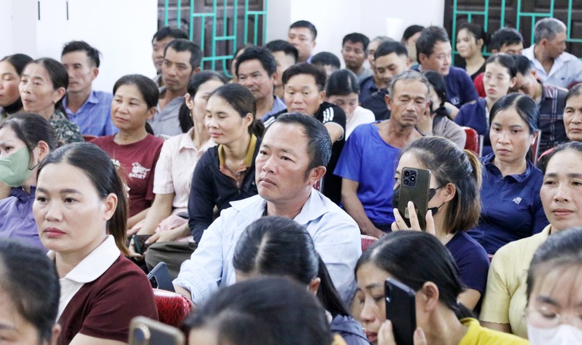 Nghệ An y&ecirc;u cầu xử l&iacute; nghi&ecirc;m h&agrave;nh vi cản trở người kh&aacute;c đưa học sinh đến trường - Ảnh 3.