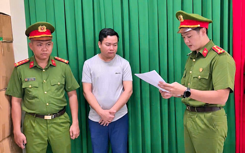 Bắt Gi&aacute;m đốc C&ocirc;ng ty Bảo ph&uacute;c lừa đảo chiếm đoạt t&agrave;i sản - Ảnh 2.