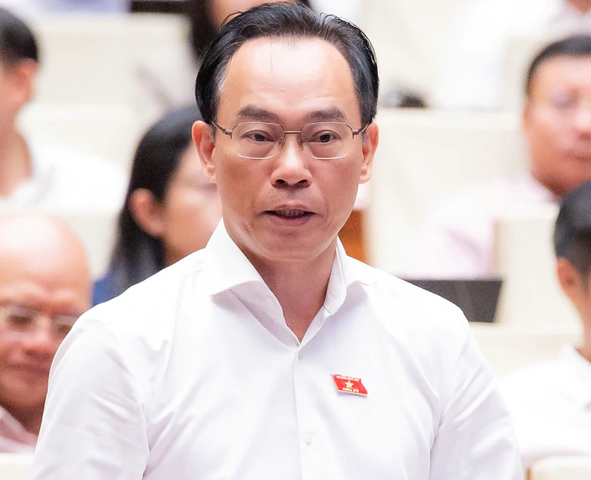 Bộ trưởng Ho&agrave;ng Minh Sơn: S&aacute;ch gi&aacute;o khoa sẽ được cấp ph&aacute;t miễn ph&iacute; từ năm học 2028-2029 - Ảnh 1.